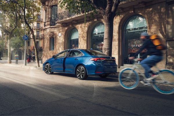 Toyota Corolla model otomobilin modern iç tasarımı