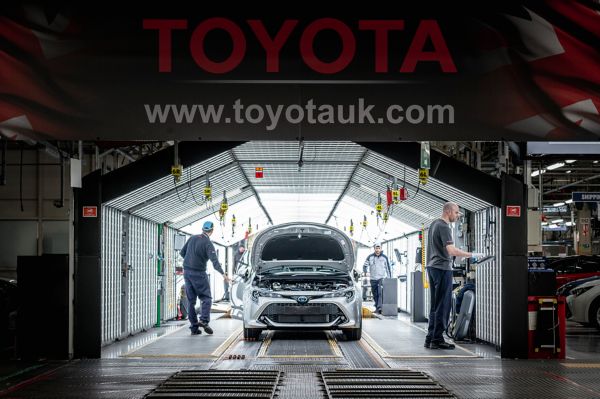 Checking quality in Toyota factory